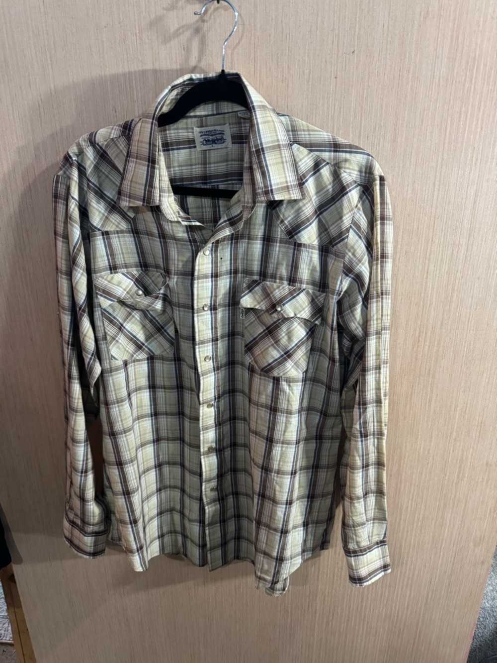 Levi's Plaid Button Snap Shirt in Beige & Brown Size Large
